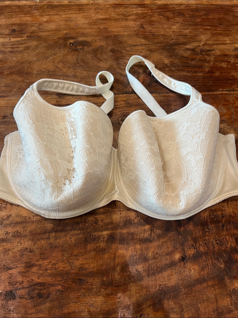 Women's Lace Underwire Empreinte Bra in Ivory - Unbranded